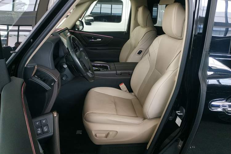 Used Toyota Vellfire 2024 Crown Dual-Engine 2.5L Ultimate Edition