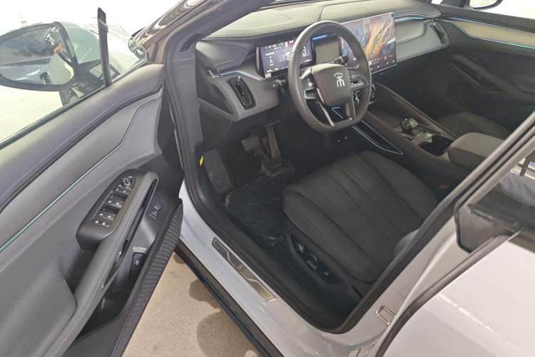 Used BYD Song L EV 2025 Intelligent Driving Version 662 km LiDAR Excellence Edition Driver Seat