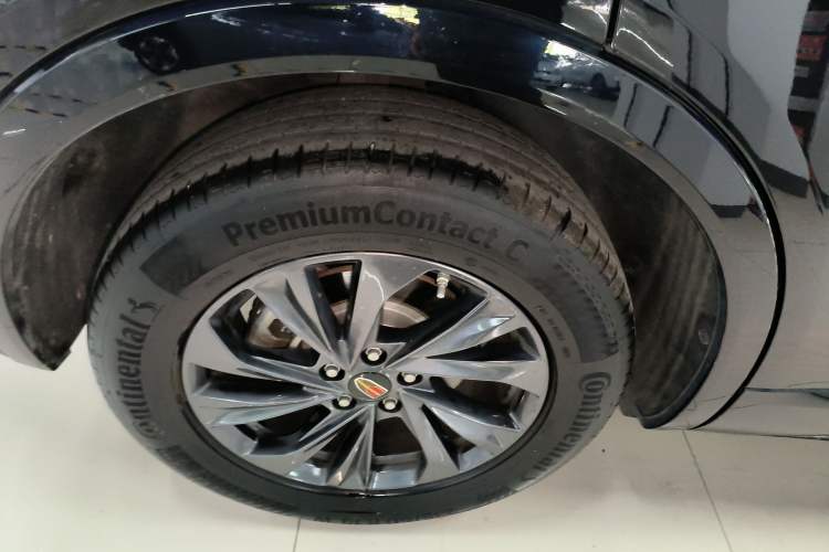 Used Hongqi HS5 2023 2.0T Qixiang Pro Edition Right Rear Wheel Hub