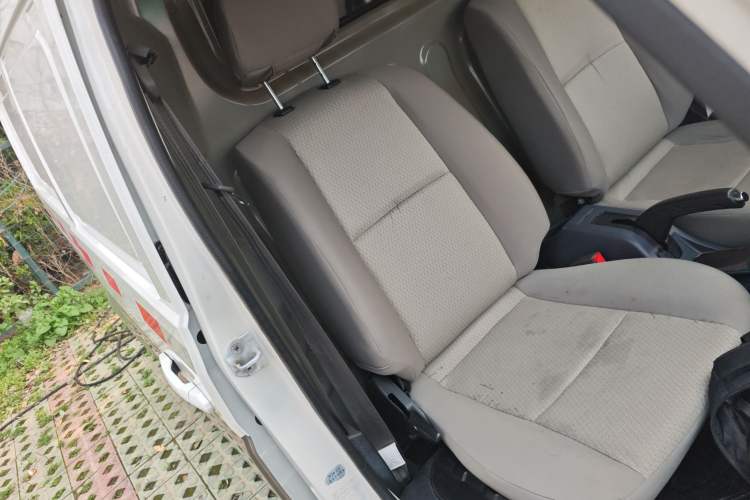 Used Jinbei Hiace X30 2019 1.5L Van Comfort Model China VI SWC15M
