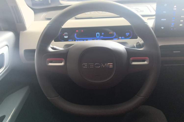 Used Geely Galaxy Panda 2024 Panda Mini 200km Endurance Bear