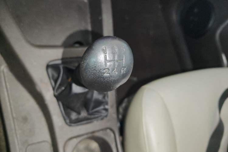 Used Wuling Rongguang V 2016 1.5L Standard Version Gear Lever