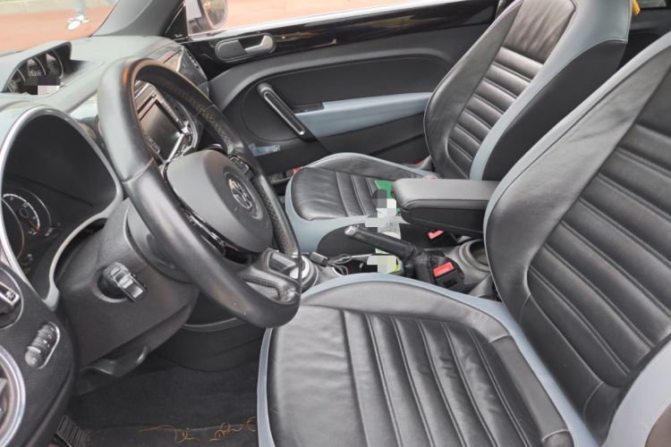 Used Volkswagen Beetle 2014 2.0 TSI Turbo Version Left Front Seat