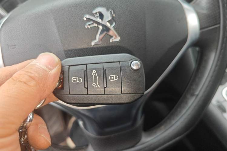 Used Peugeot 3008 2013 1.6THP Automatic Prestige Edition
