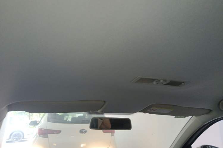 Used Volkswagen Lavida 2015 1.6L Automatic Fashion Edition