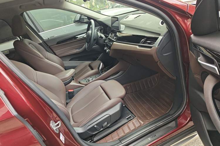 Used BMW X1 2020 sDrive25Li Leading Model Right Front Seat