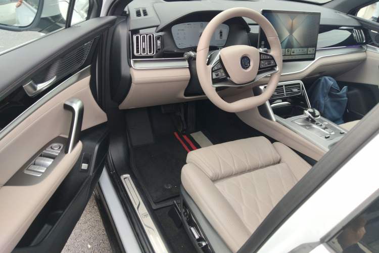 Used BYD Tang New Energy 2025 Intelligent Driving Version DM-i 115KM Flagship Edition Driver Seat