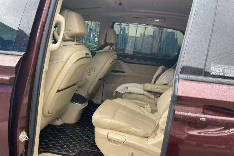 Used Buick GL8 2022 ES Landtrek 653T Luxury Edition
