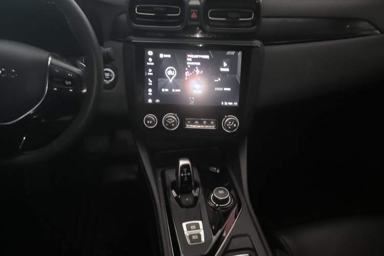 Used Lynk & Co 03 2021 1.5TD DCT JingPlus Audio And AC Panel