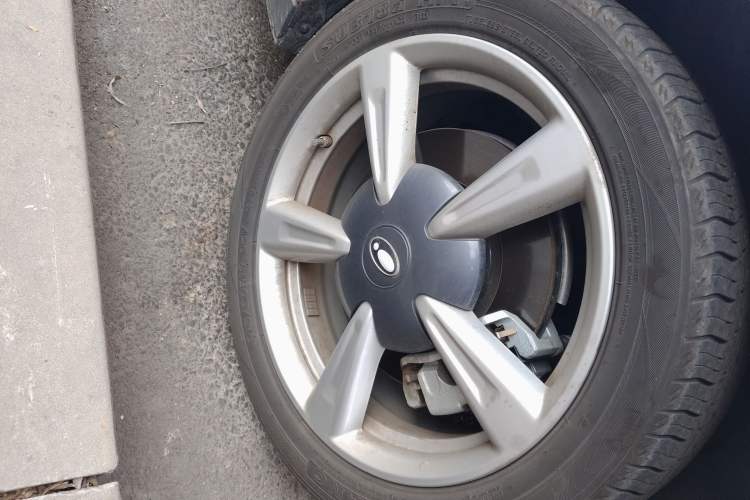 Used ORA Good Cat 2023 501 km Long-Range Luxury Version Ternary Lithium Right Front Wheel Hub