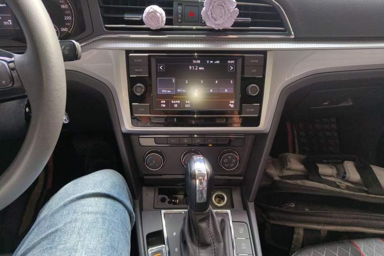 Used Volkswagen Lamando 2019 230TSI DSG Fashion Edition China VI
