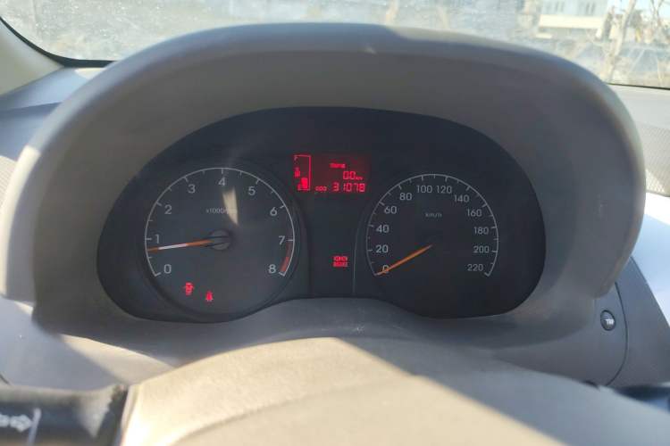 Used Hyundai Verna (older generation) 2010 Sedan 1.4L Manual Comfort GS