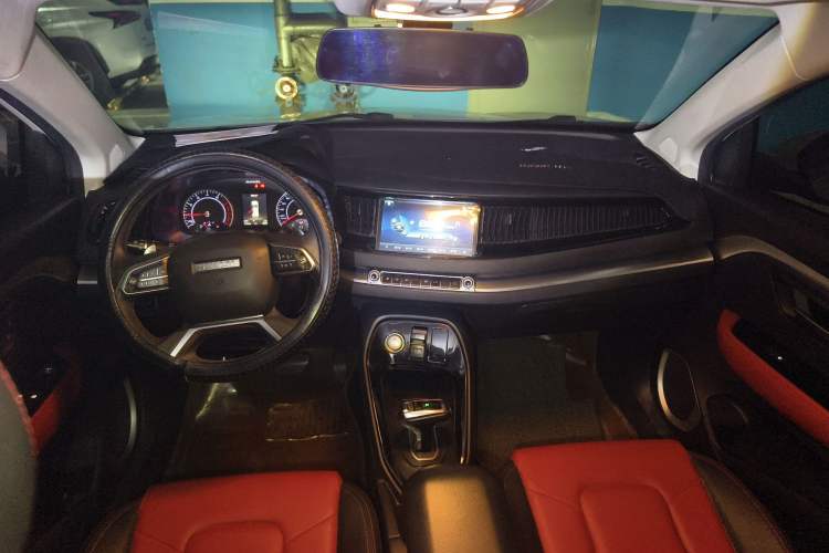 Used Haval H2s 2017 Red-Label 1.5T Dual-Clutch Elite Model Center Console