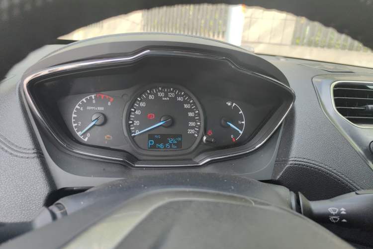 Used Ford Escort 2015 1.5L Automatic Fashion Model Instrument Cluster