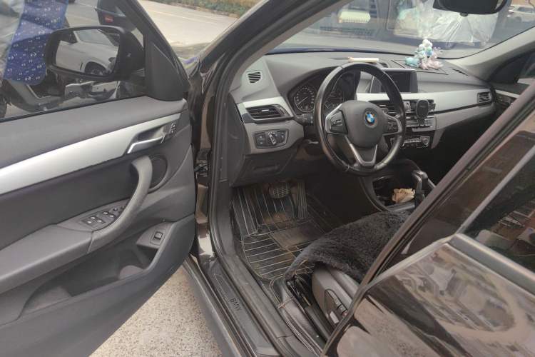 Used BMW X1 2016 sDrive18Li Premium Edition Driver Seat