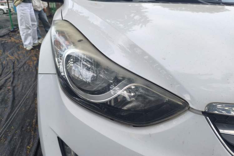Used Hyundai Elantra (5th Generation / Langdong) 2015 1.6L Automatic Luxury Model Right Front Headlight
