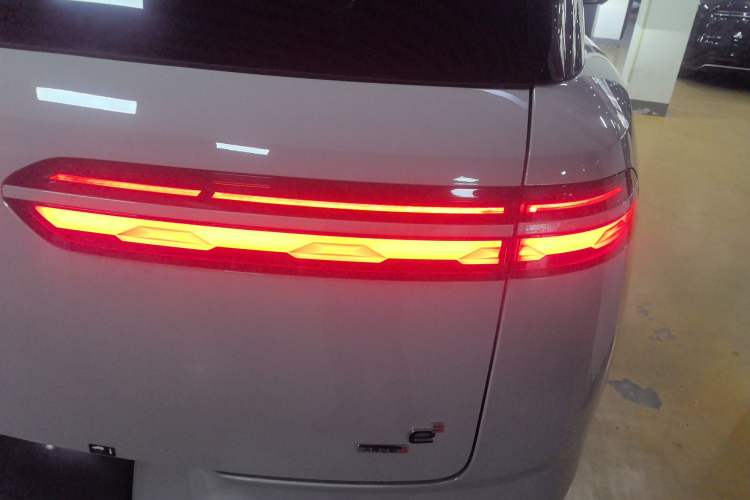 Used Denza N8L 2025 Model Zunrong Model