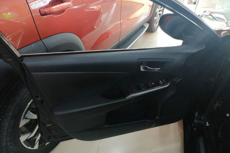 Used Toyota Camry 2015 2.0G Premier Edition
