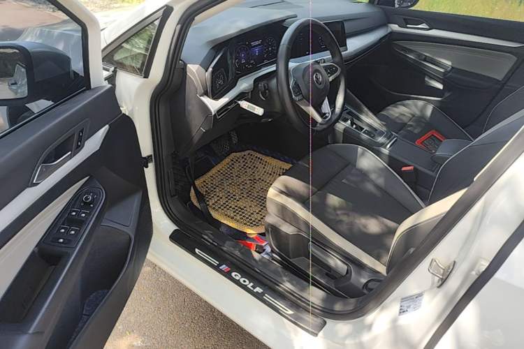 Used Volkswagen Golf 2021 200TSI DSG Pro
