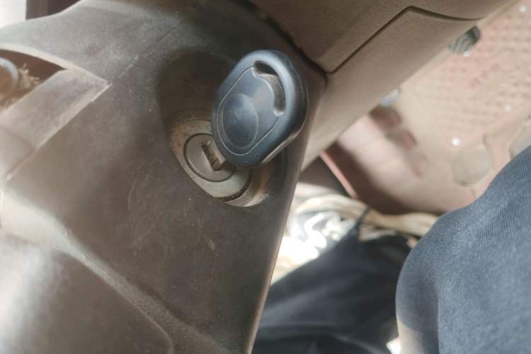 Used Wuling Rongguang V 2019 1.5L Window-Sealed Utility Model China VI LAR Vehicle Key