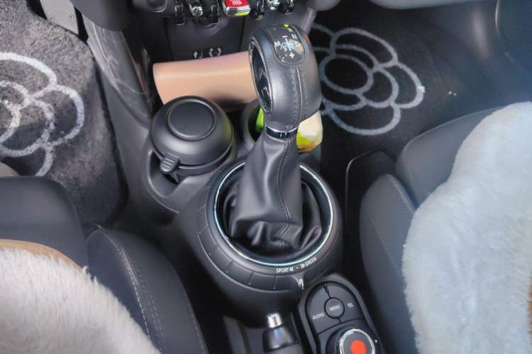 Used MINI 2015 1.5T COOPER Fun Five-Door Edition
