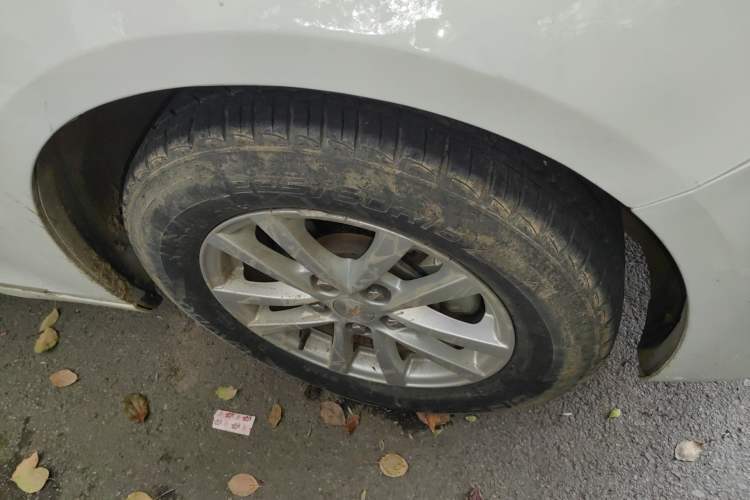 Used Chevrolet Malibu 2018 530T Automatic Fashion Edition Right Front Wheel Hub