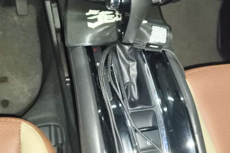 Used Honda Vezel 2015 1.5L CVT two-wheel drive Comfort trim