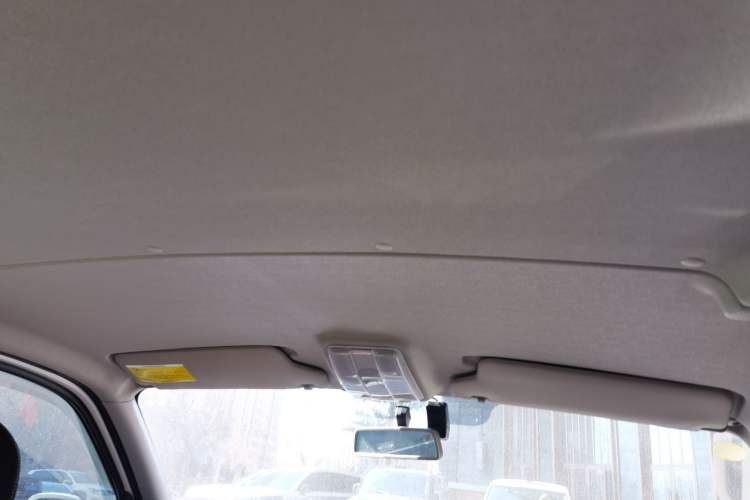 Used SAIC MAXUS Xintu V80 2023 2.0T AMT Classic Aoyuntong Short Wheelbase Ultra-Low Roof 5/6-Seater