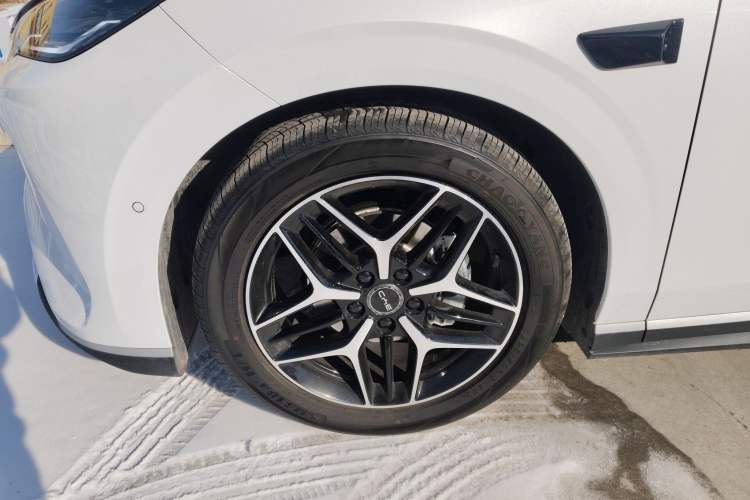 Used BYD Seal 06 New Energy 2025 EV 545KM Flagship Edition Left Front Wheel Hub