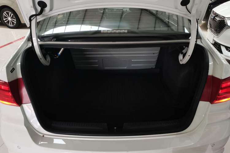 Used Volkswagen Santana 2019 1.5L Automatic Comfort Edition China VI Standard Trunk