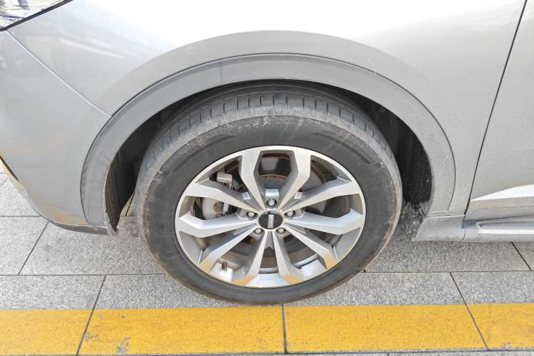 Used Wey VV6 2018 2.0T Two-Wheel-Drive Ultra-Luxury Version China V Standard