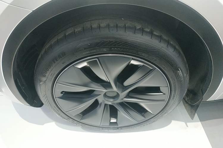 Used Tesla Model Y 2024 Rear-Wheel-Drive Version