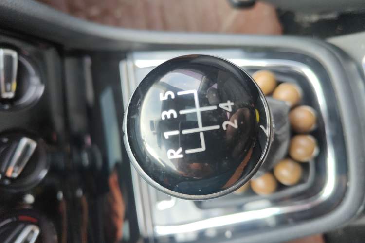 Used Volkswagen Bora 2015 Zhuihui Edition 1.6L Manual Comfort Model