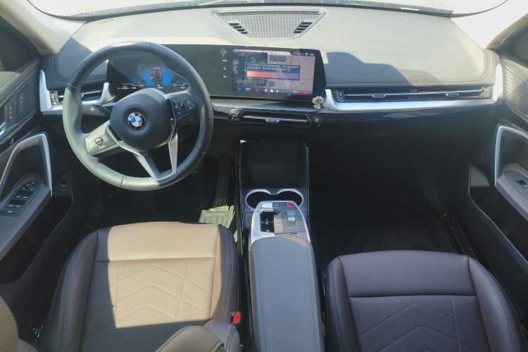 Used BMW X1 2023 sDrive20Li X Design Package Center Console