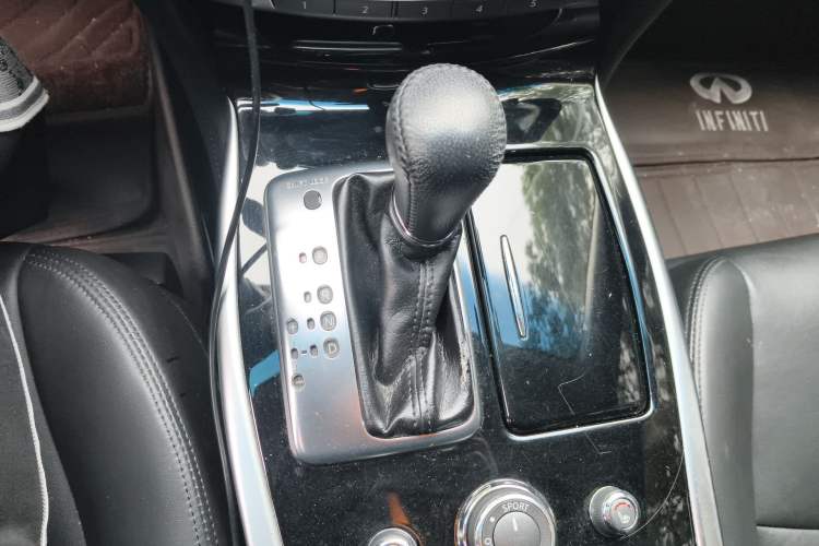 Used Infiniti Q70 2015 Q70L 2.5L Elite Edition Gear Lever