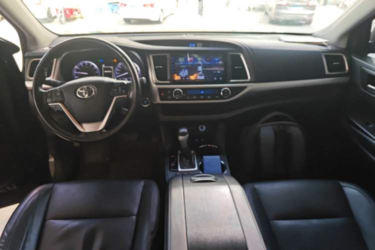 Used Toyota Highlander 2018 2.0T Four-Wheel Drive Luxury Edition 7 Seats China V Emission Standard
