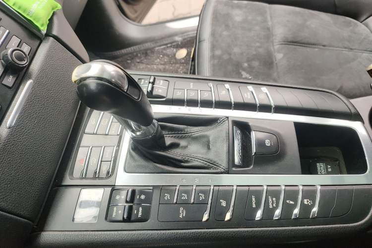 Used Porsche Macan 2014 Macan 2.0T Gear Lever