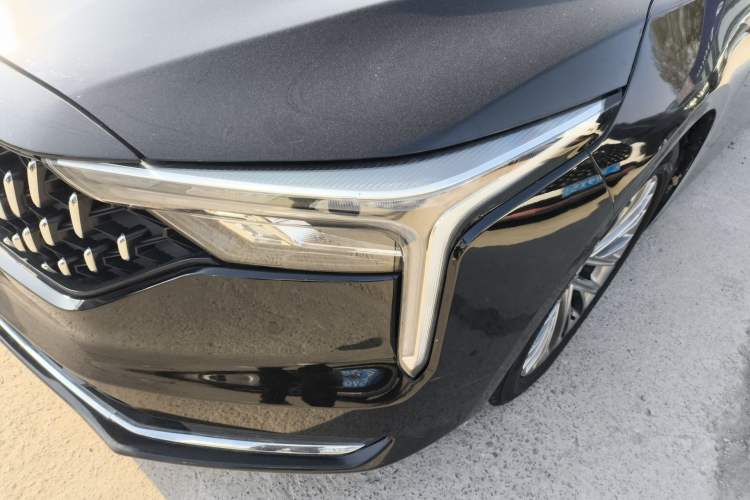 Used Bestune B70 2023 Third Generation 1.5T Automatic Enjoyment Version Left Front Headlight