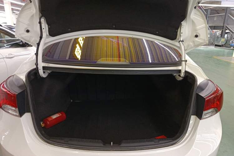 Used Hyundai Elantra (5th Generation / Langdong) 2015 1.6L Automatic Fashion Model
