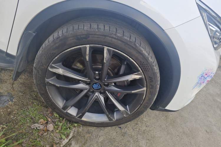 Used BYD Tang New Energy 2018 DM 2.0T All-Wheel Drive Smart Connect Genesis Edition 7 Seats China V Emission Standard