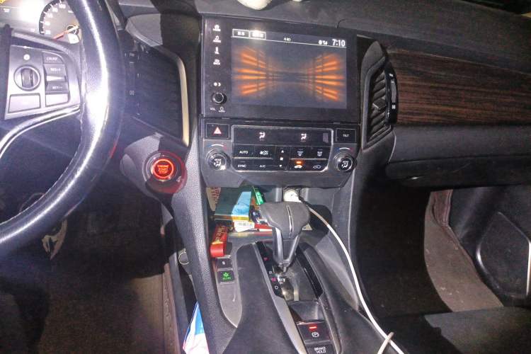 Used Honda Avancier 2017 240TURBO Two-Wheel Drive Elite Edition Audio And AC Panel