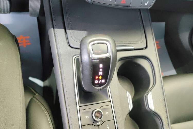 Used Cadillac XT4 2018 28T Two-Wheel-Drive Luxury Model
