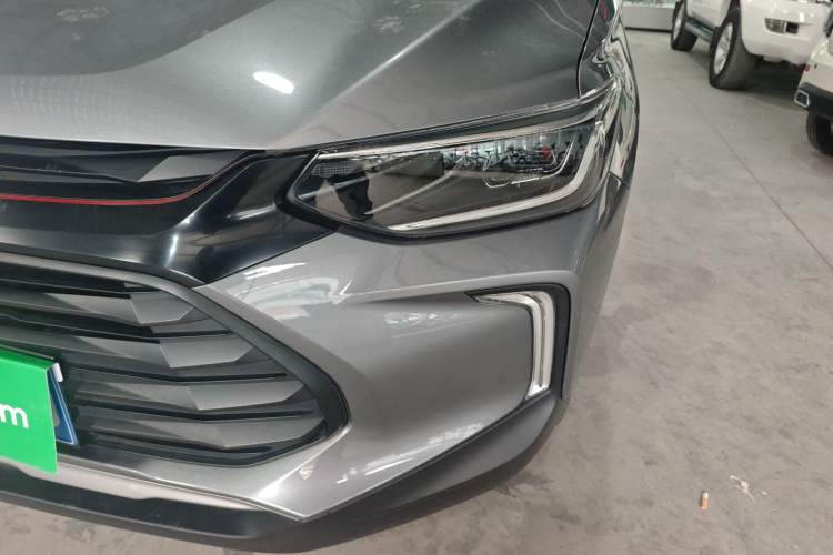 Used Chevrolet Trax 2019 Redline 325T Automatic Fun Edition China VI Standard