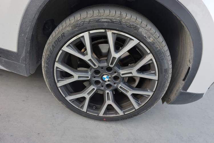 Used BMW X1 2022 xDrive25Li Luxury Model Right Front Wheel Hub
