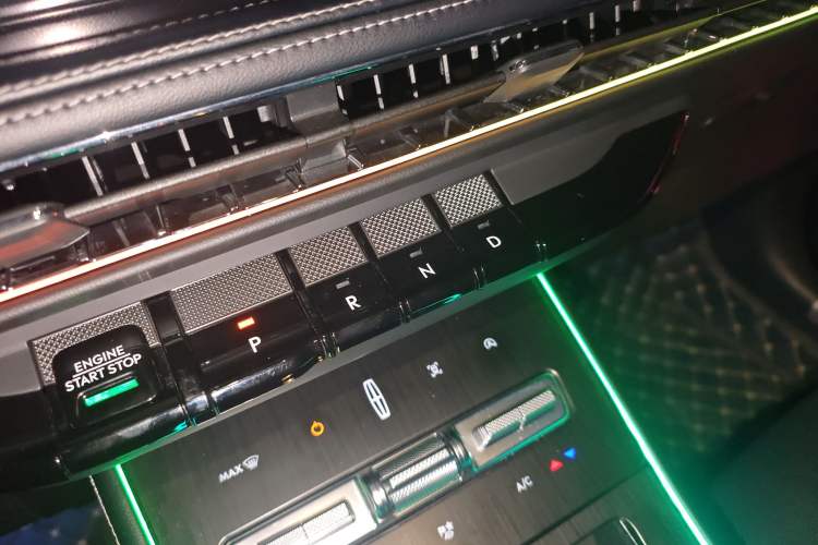 Used Lincoln Corsair 2024 2.0T Two-Wheel-Drive Luxury Edition