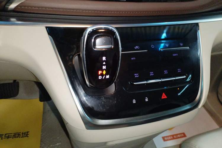 Used Buick GL8 2021 Land Cruiser Executive Class 652T Comfort Model Gear Lever