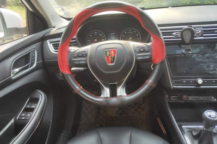 Used Roewe i5 2019 1.5L Manual 4G Connectable Langhao Edition