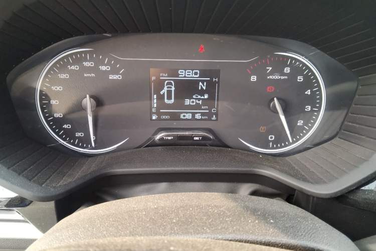 Used Wuling Jiachen 2022 1.5L Manual Enjoyment Elite Model
