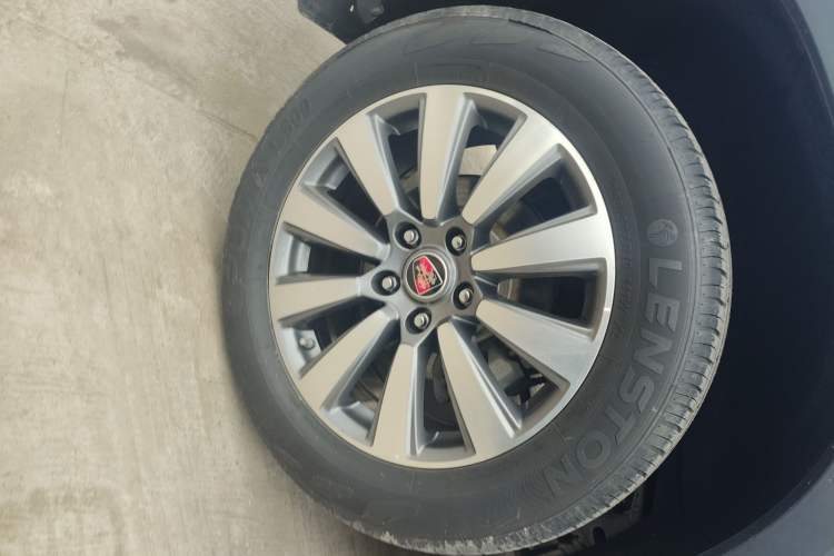 Used Roewe RX8 2018 30T Smart Connectivity Two-Wheel Drive Flagship Edition