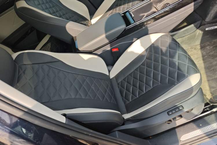 Used Volkswagen ID.6 CROZZ 2022 Long-Range PRO Edition